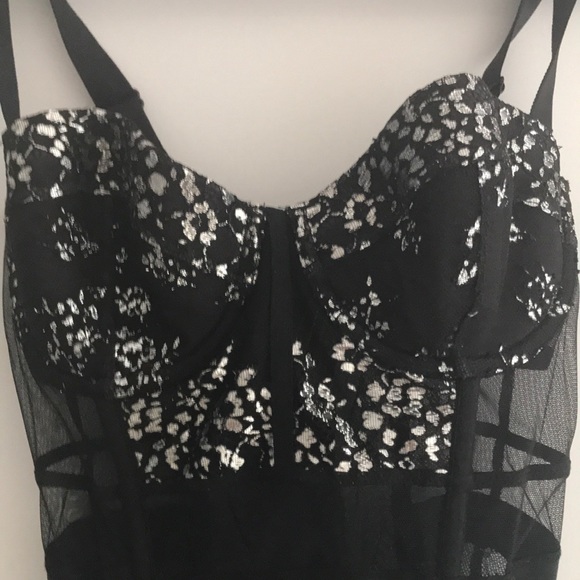 Victoria Secret Bustier - Picture 2 of 3